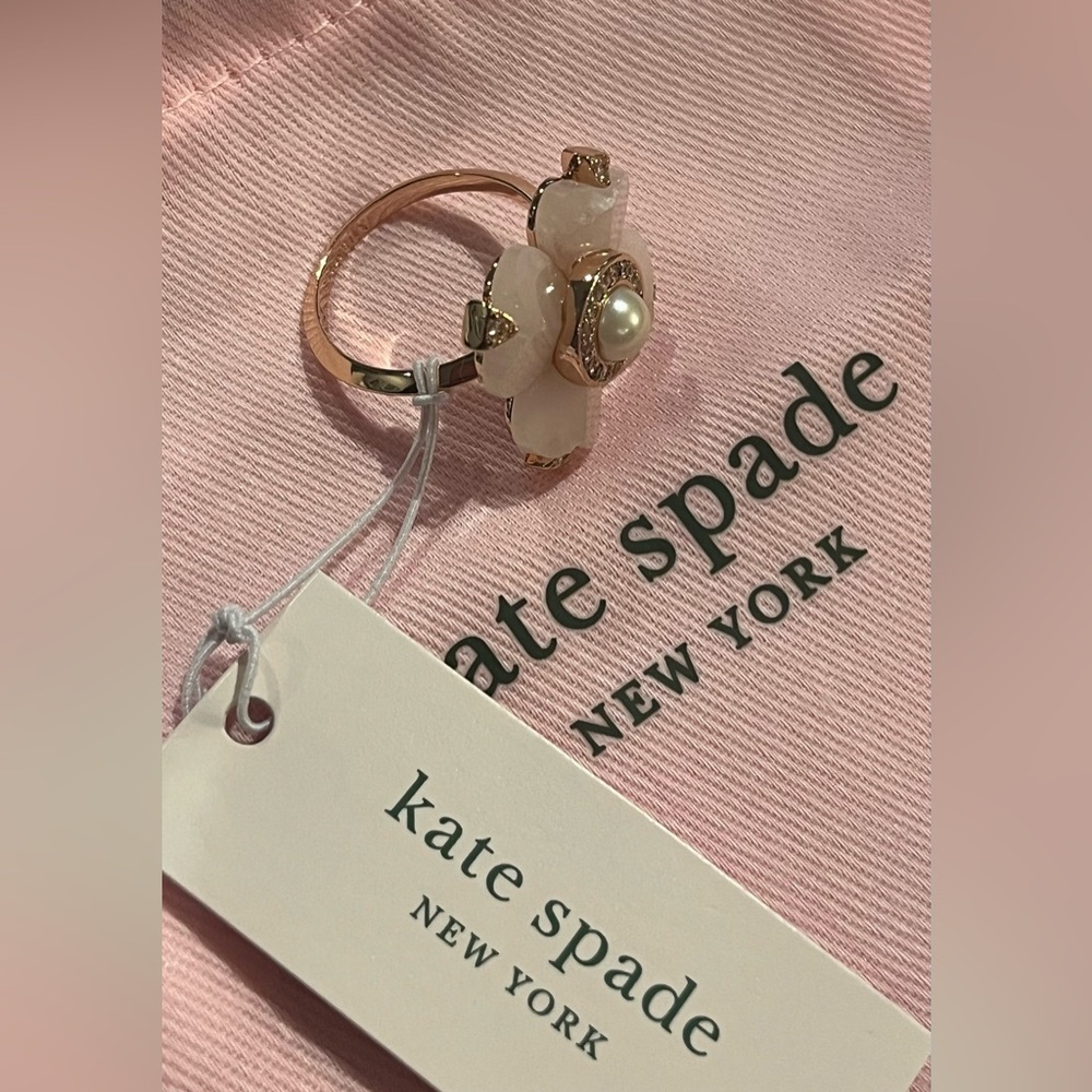 kate spade Rose Gold Flower Ring with Blush Petals size 7 NWT and dust bag